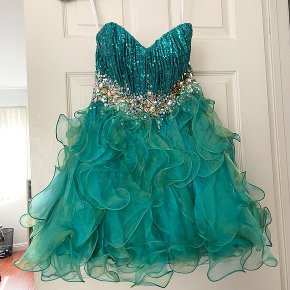 CINDERELLA Green Sequin Ruffle Sweetheart Dress Gown Size 4 - Picture 2 of 3